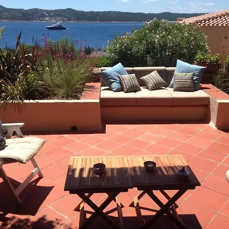Con Grande Terrazza Vista Mare A Порто-Черво