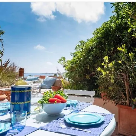 Con Grande Terrazza Vista Mare A * Porto Cervo